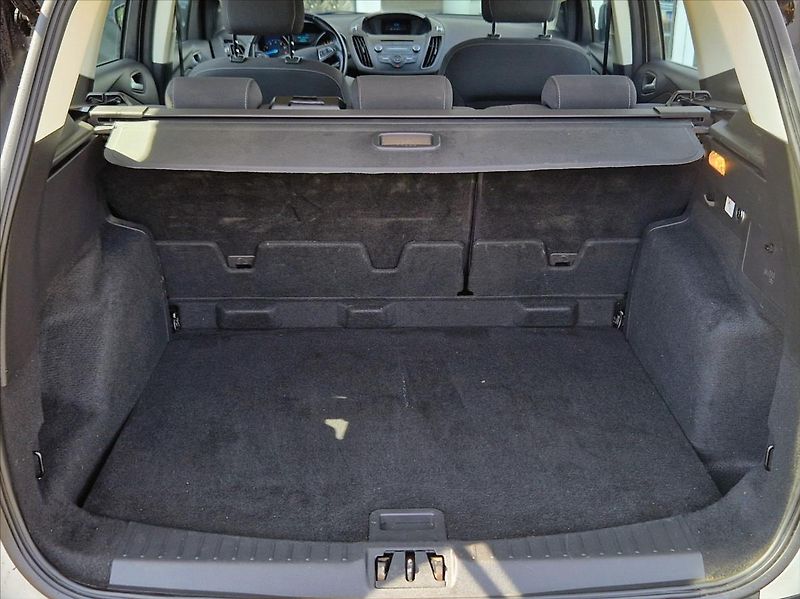 Ford Kuga 1,5 i EB 88kW AC VÝHŘEV NOVSTK - fotka 10 z 36