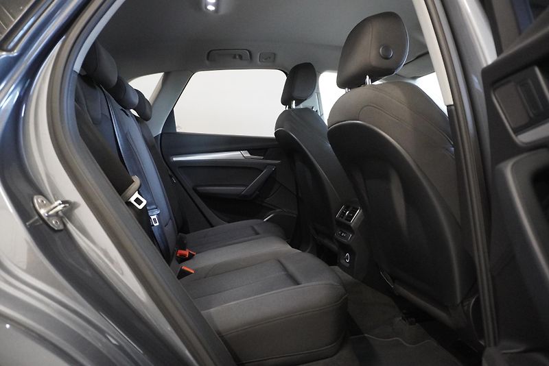 Audi Q5 2,0 40 TDI 140kW QUATTRO  - fotka 29 z 36