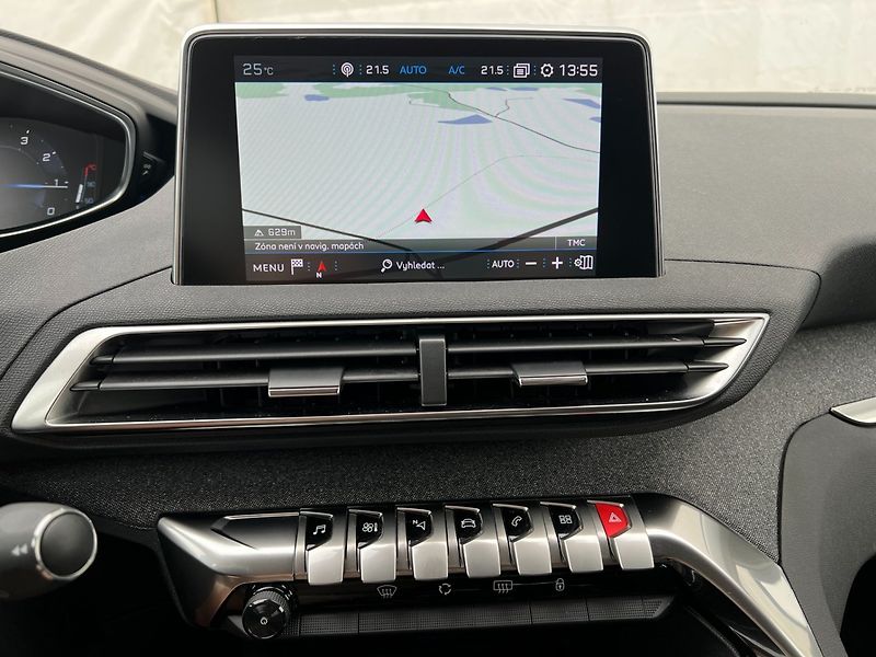 Peugeot 3008 (2019) 1.2PT 96kW! Allure! Tažné! LED - fotka 15 z 38