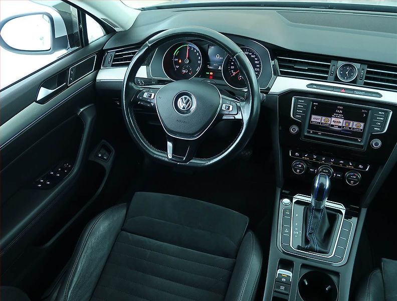 Volkswagen Passat (2017) Highline 1.4 GTE, Automat - fotka 7 z 24