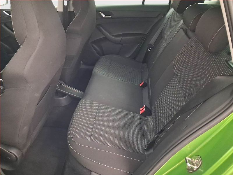 Škoda Rapid (2014) Spaceback 1.6 TDI, Serv.kniha - fotka 10 z 19