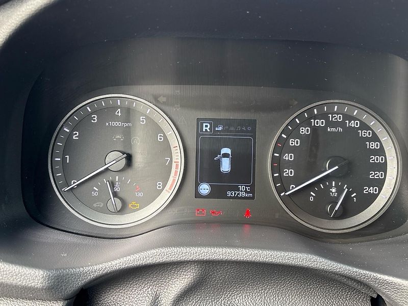 Hyundai Tucson (2018) 1.6 T-GDI 130kW 4x4 - fotka 11 z 22