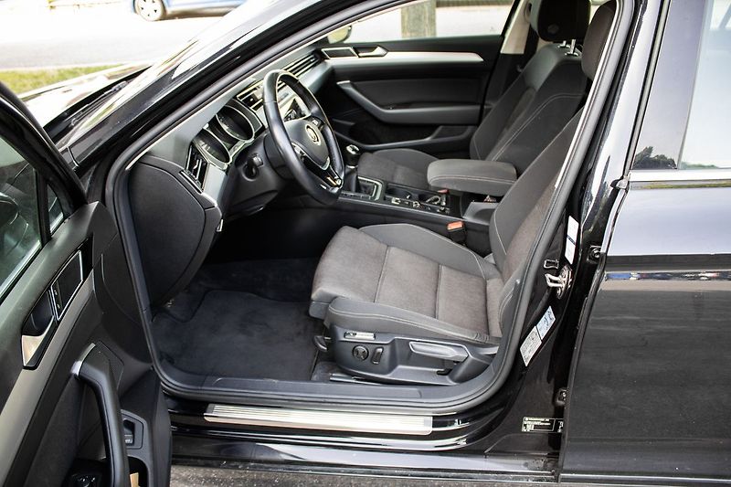 Volkswagen Passat - fotka 13 z 32