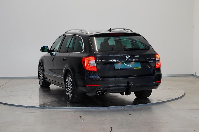 Škoda Superb - fotka 7 z 29