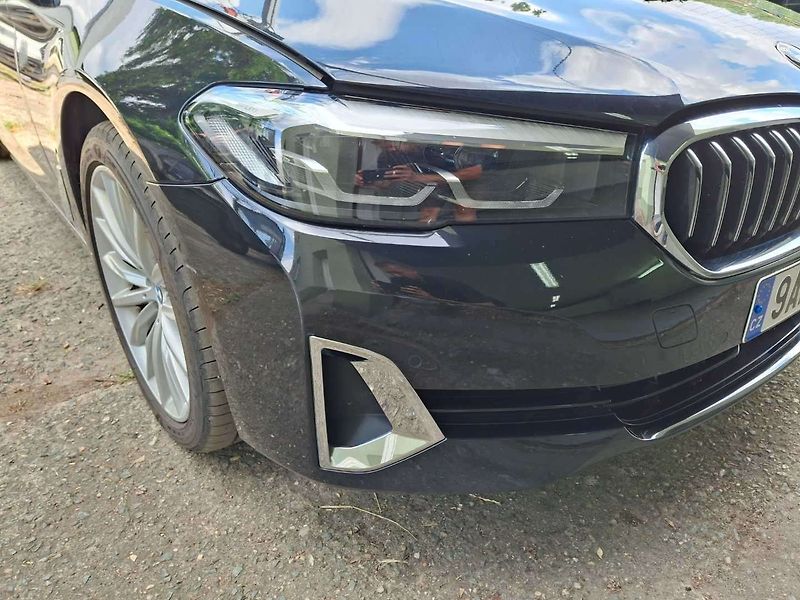 BMW Řada 5 530d xDrive AT Touring - fotka 58 z 71