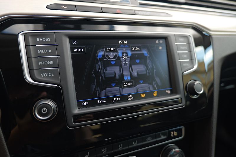 Volkswagen Passat - fotka 29 z 35