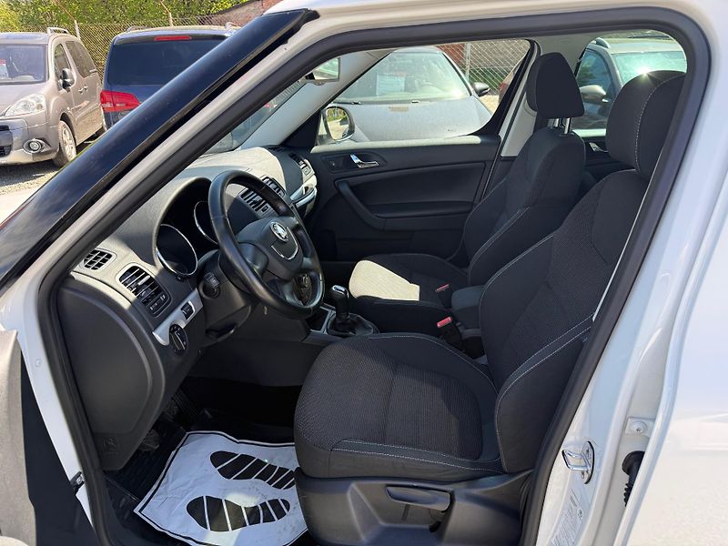 Škoda Yeti 1.2 TSI AMBITION - fotka 7 z 13