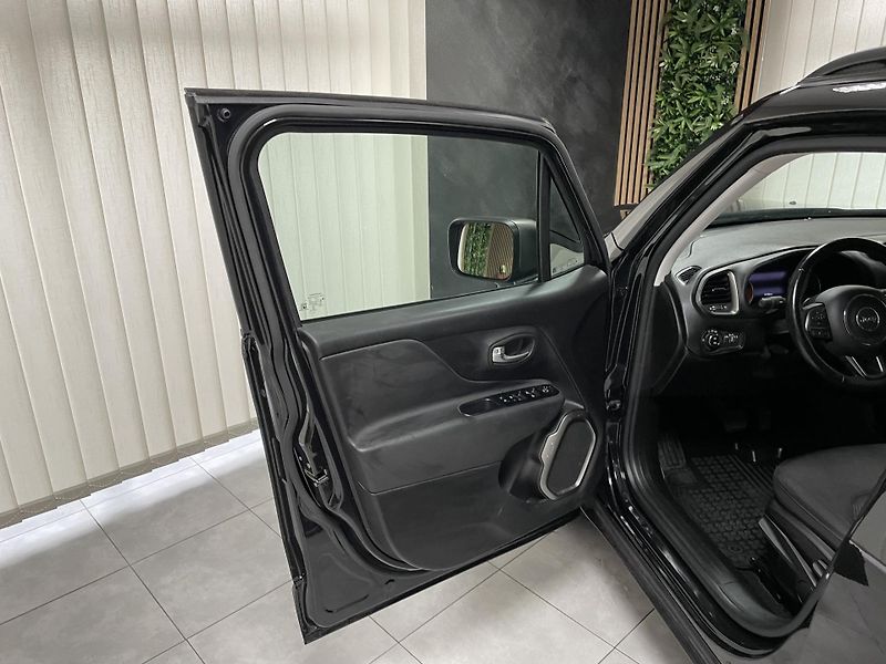 Jeep Renegade 1.3 T4 AT ČR 1.MAJ.SERVIS NAVI - fotka 18 z 23