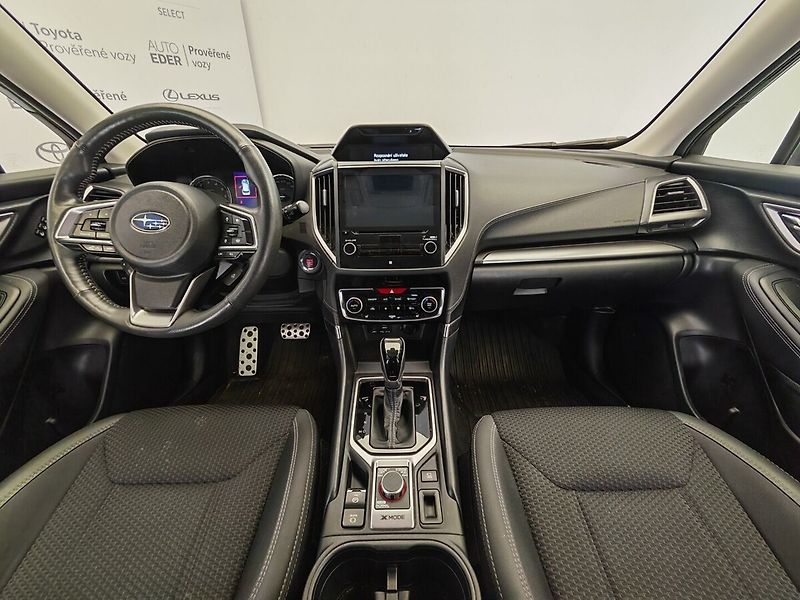 Subaru Forester 2.0 benzin - fotka 12 z 48