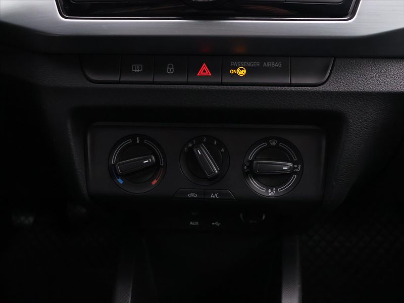 Škoda Fabia 1,2 TSI 66kW CZ 2.Maj Tažné - fotka 19 z 27