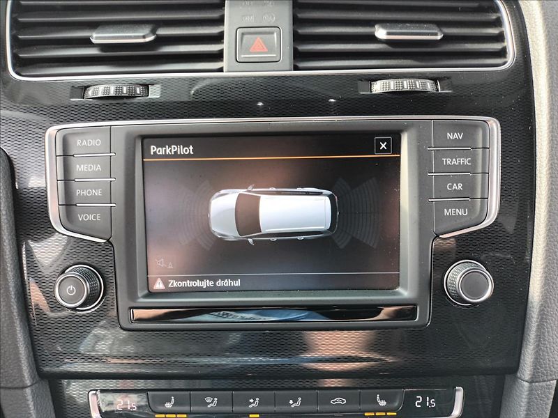 Volkswagen Golf 2,0 TDI,GTD,135KW,NAVI,XENON - fotka 36 z 50