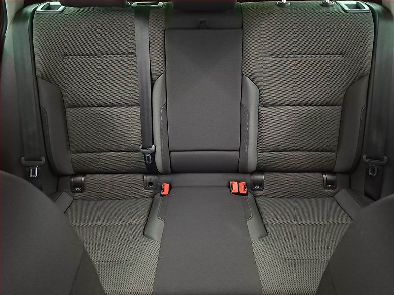 Volkswagen Golf (2013) 1.4 TSI, Tempomat - fotka 10 z 18