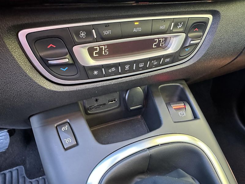 Renault Grand Scénic (2016) 1.2TCe/97kW *BOSE*7.Míst*1.Maj - fotka 23 z 47