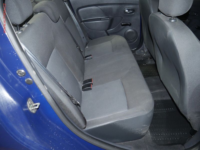 Dacia Logan (2013) 1.2i, 1.maj,ČR, tažné - fotka 11 z 15