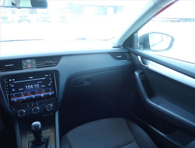 Škoda Octavia (2014) 1.2 TSI, Serv.kniha - fotka 8 z 15