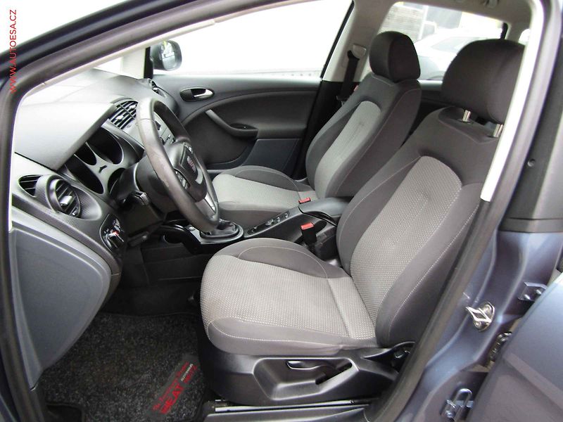 Seat Altea (2010) 1.4 TSi, 1.maj, AC, výhřev - fotka 9 z 17