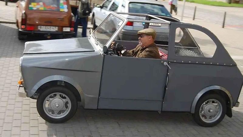 Čtyřkolový Velorex 435.