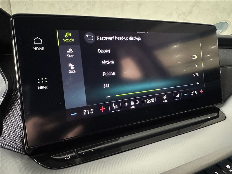 Škoda Octavia 2,0 TDi  DSG Tour Virtual LED - fotka 30 z 45