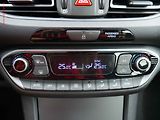 Hyundai i30 (2022) 1.5 T-GDi FastBack, 1.maj,ČR - náhled 19