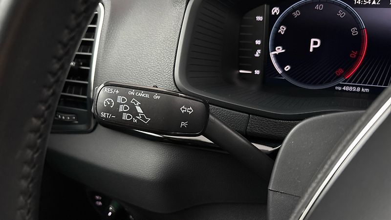 Škoda Karoq 1.5 TSI DSG Style - fotka 14 z 29
