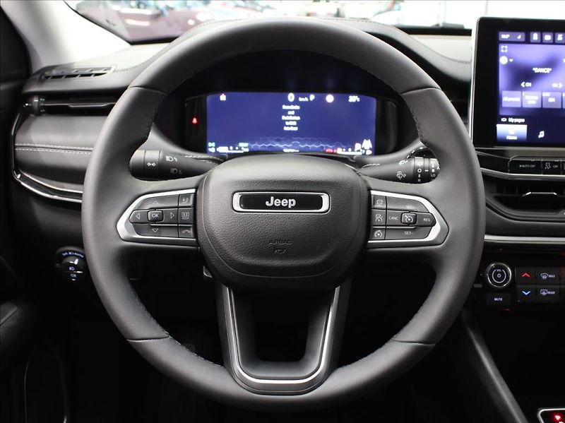 Jeep Compass 1,5 Turbo Hybrid Summit 30tkm. - fotka 9 z 23