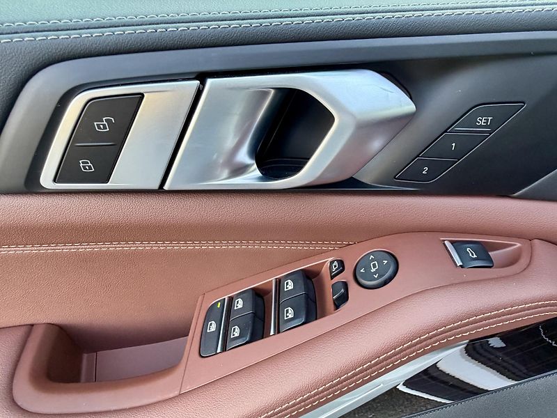 BMW X5 (2025) VZDUCH 2VR SoftClose Tažné HUD - fotka 14 z 51
