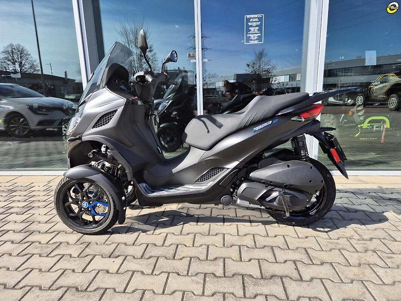 Piaggio MP3 300 (2026) MP3 310 SPORT - fotka 7 z 24