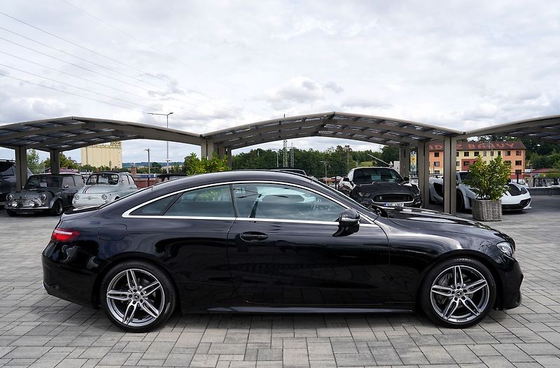Mercedes-Benz Třídy E E 300d AMG Avantgarde/245 PS - fotka 7 z 34