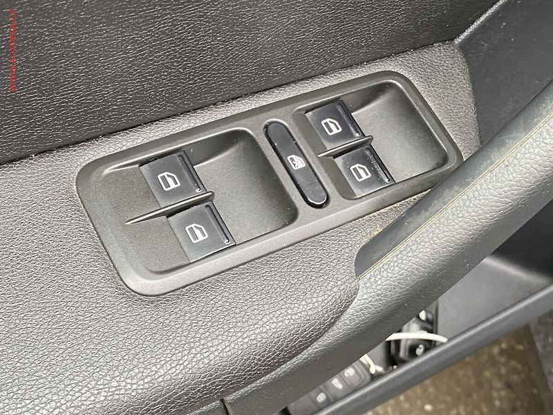 Škoda Yeti (2014) 1.2 TSi, Outdoor, DSG, navi - fotka 11 z 19