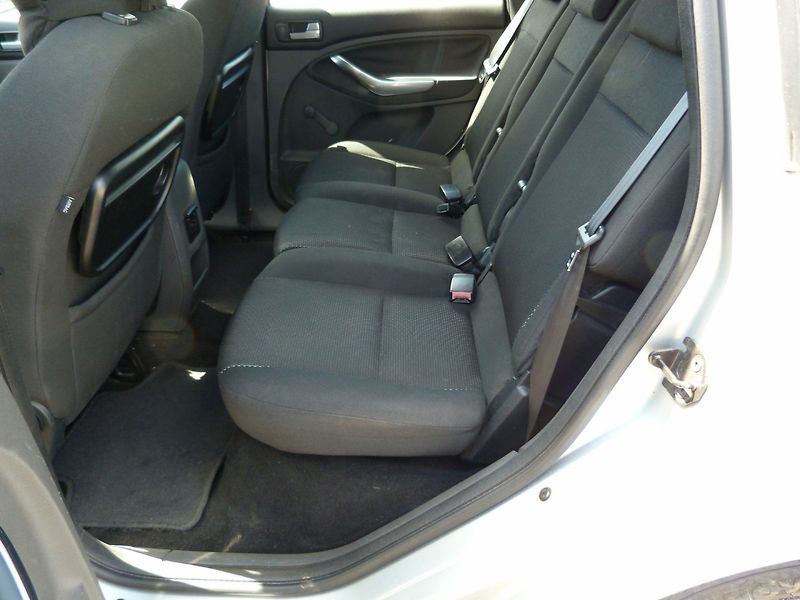 Ford C-MAX 1.6 TDCI - fotka 13 z 23