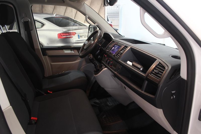 Volkswagen Transporter (2018) T6 2.0TDI 110kW Klima 6 Míst  - fotka 25 z 29