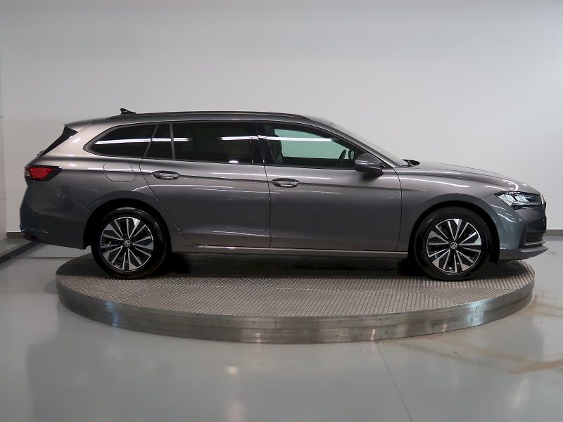 Škoda Superb (2024) 2.0TDI 110KW DSG NAVI - fotka 8 z 43