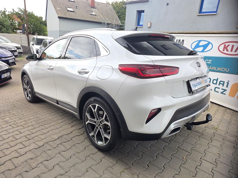 Kia XCeed (2020) 1.6-PLUG-IN HYBRID-1.MAJITEL - fotka 11 z 19