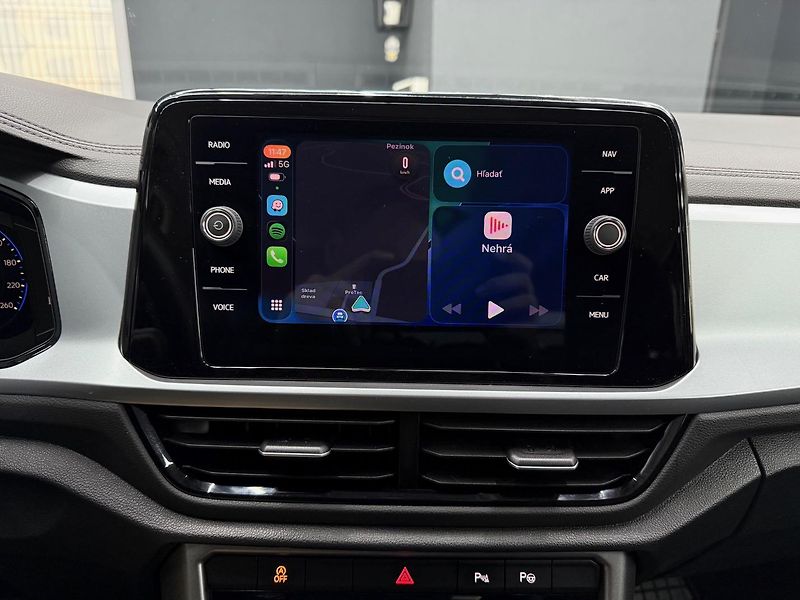 Volkswagen T-Roc (2022) 1.5 TSI Style DSG - fotka 24 z 27