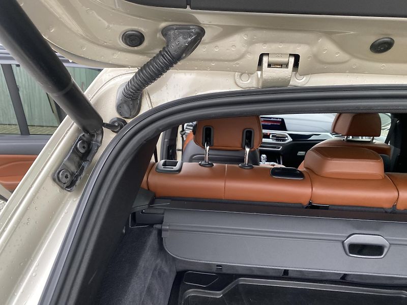 BMW X5 M50XD 4x4 400PS CZ DPH FULL 1A - fotka 120 z 171