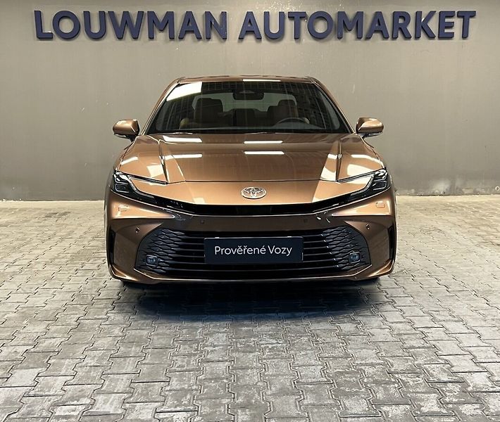 Toyota Camry 2,5 Hybrid AT Prestige - fotka 4 z 18