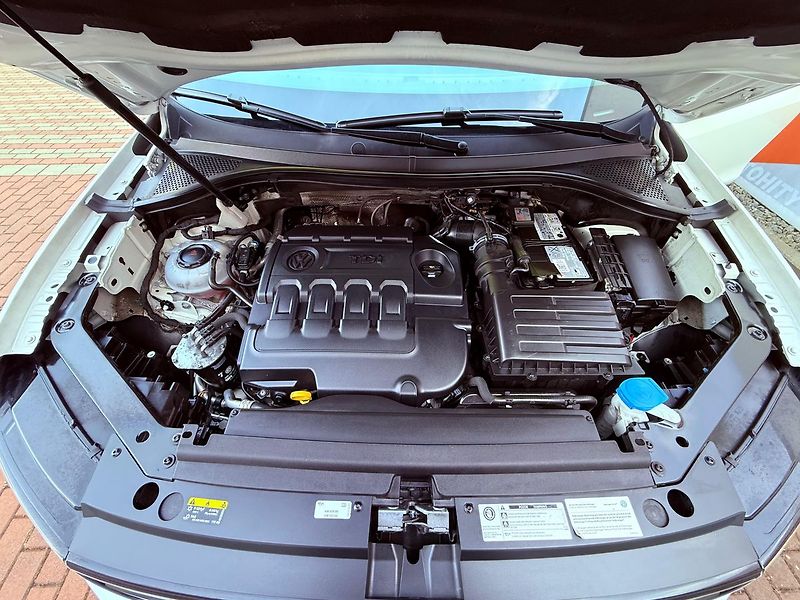 Volkswagen Tiguan 2.0 TDi DSG 4M, ČR, Serviska - fotka 29 z 30