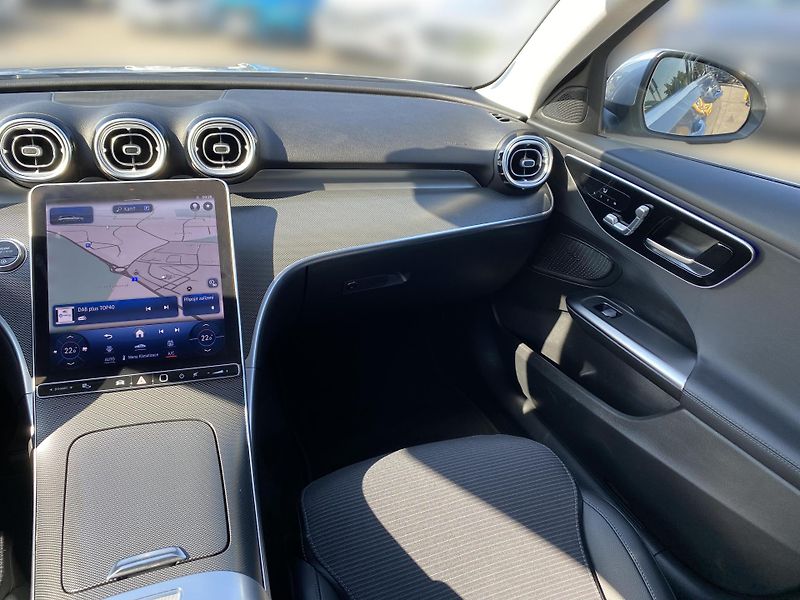 Mercedes-Benz Třídy C C 220 d 4MATIC kombi - fotka 11 z 26