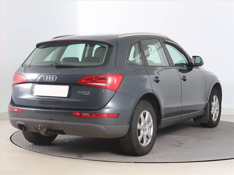 Audi Q5 (2009) 2.0 TDI, 4X4, Serv.kniha - fotka 5 z 15