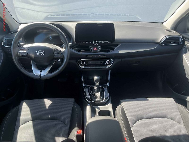 Hyundai i30 (2025) 1.5 T-GDi, ČR, STK6/28 - fotka 8 z 16