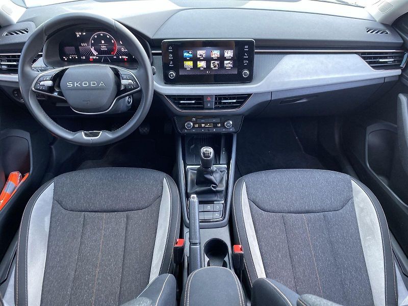Škoda Scala (2025) 1.0 TSI Top Selection - fotka 5 z 33