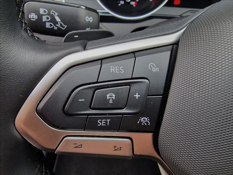 Volkswagen Passat 2.0TDI 147kW 4MOTION DSG Eleg - fotka 23 z 50