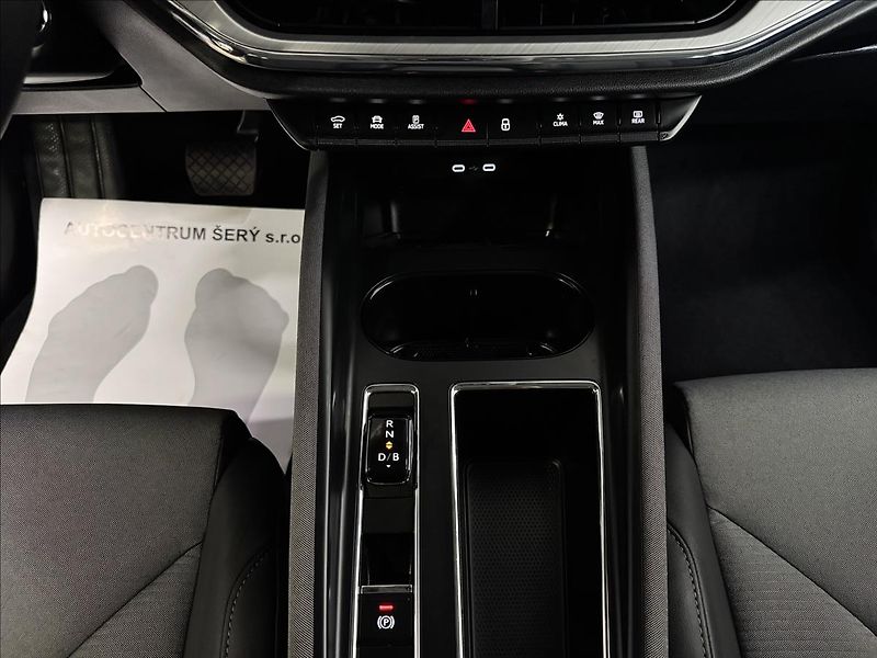 Škoda Enyaq IV80 ACC TAŽNÉ MATRIX LED - fotka 31 z 47