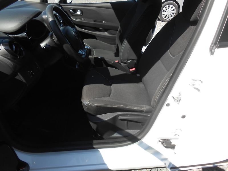 Renault Clio 1.5DCi,80TKm, NAVI,CHROM - fotka 31 z 42