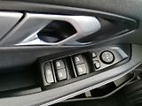 BMW Řada 3 (2020) 2.0 318D  A/T,Kůže,Ambient. - náhled 28