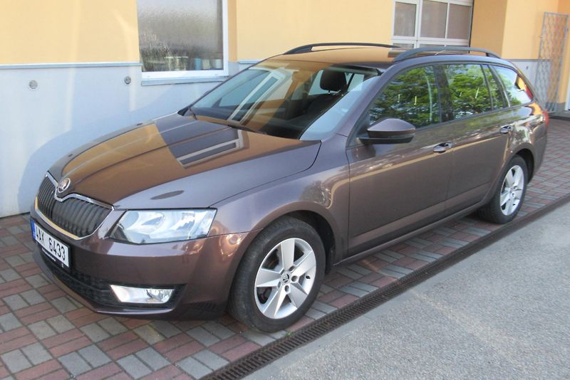 Škoda Octavia 1.6 TDI 4x4 KLIMA TAŽNÉ ČR - fotka 4 z 20