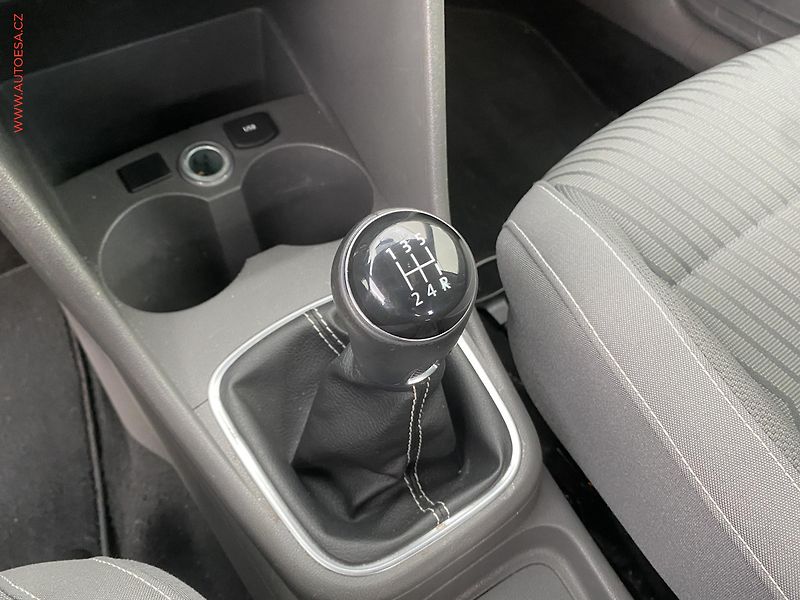 Volkswagen Polo (2014) 1.0 MPi, Fresh, +ALU - fotka 15 z 17