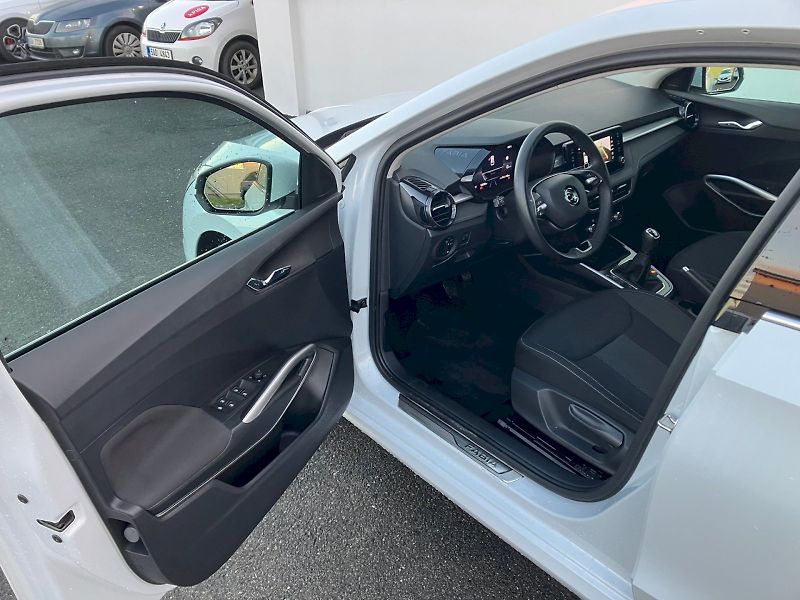 Škoda Fabia (2024) TOP SELEC TS 70/1.0 M5F - fotka 9 z 28