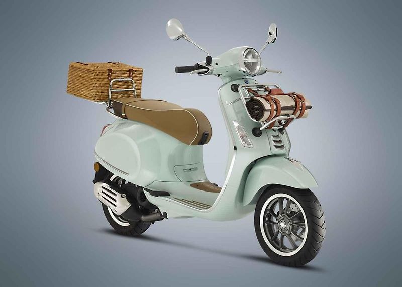Vespa Primavera Pic Nic