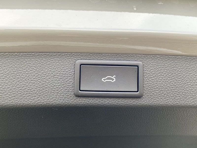 Škoda Karoq (2025) TDI 4x4 DSG Sportline - fotka 29 z 35